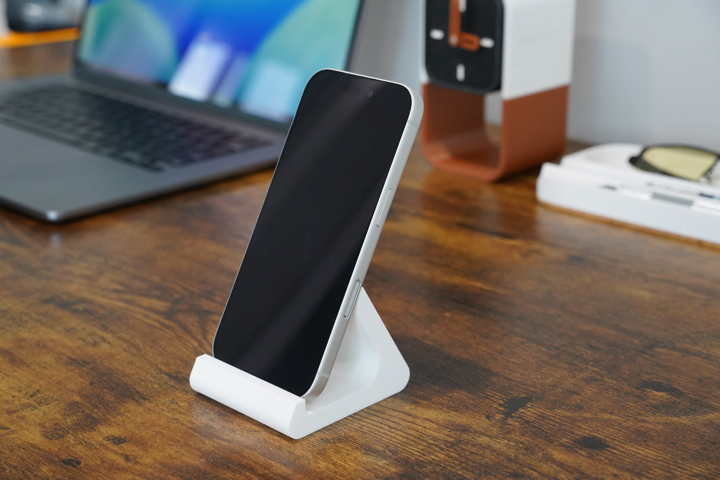 Basic Phone Stand - The Wave