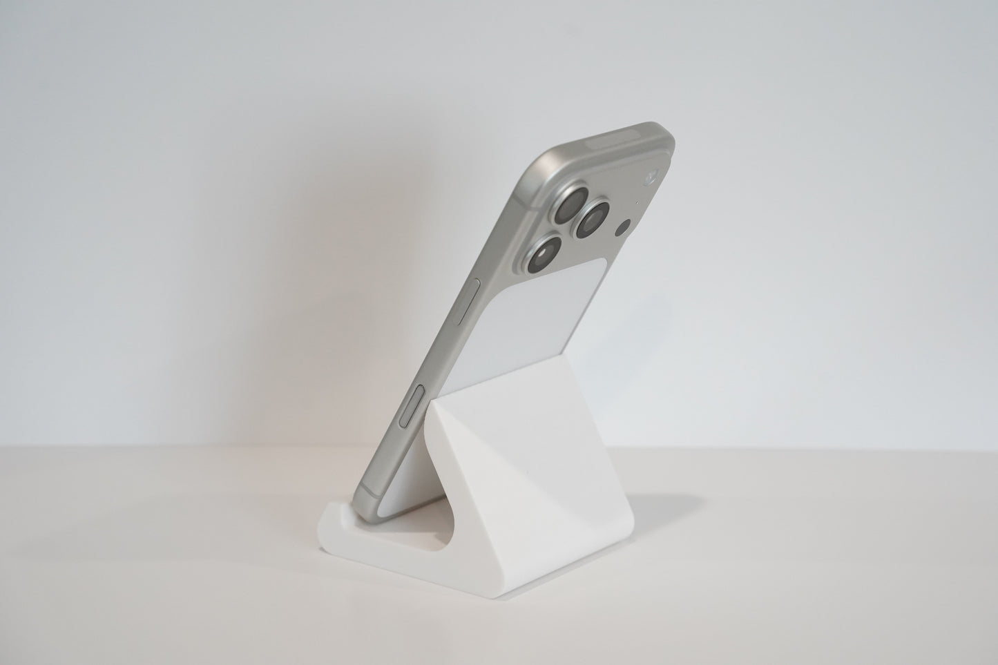 Basic Phone Stand - The Wave